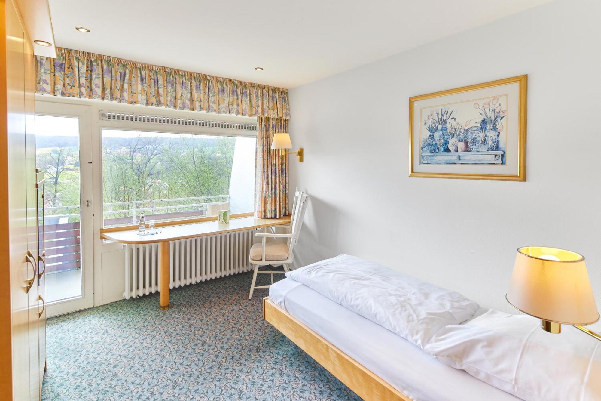 Hotel Sonneck Knüllwald エクステリア 写真