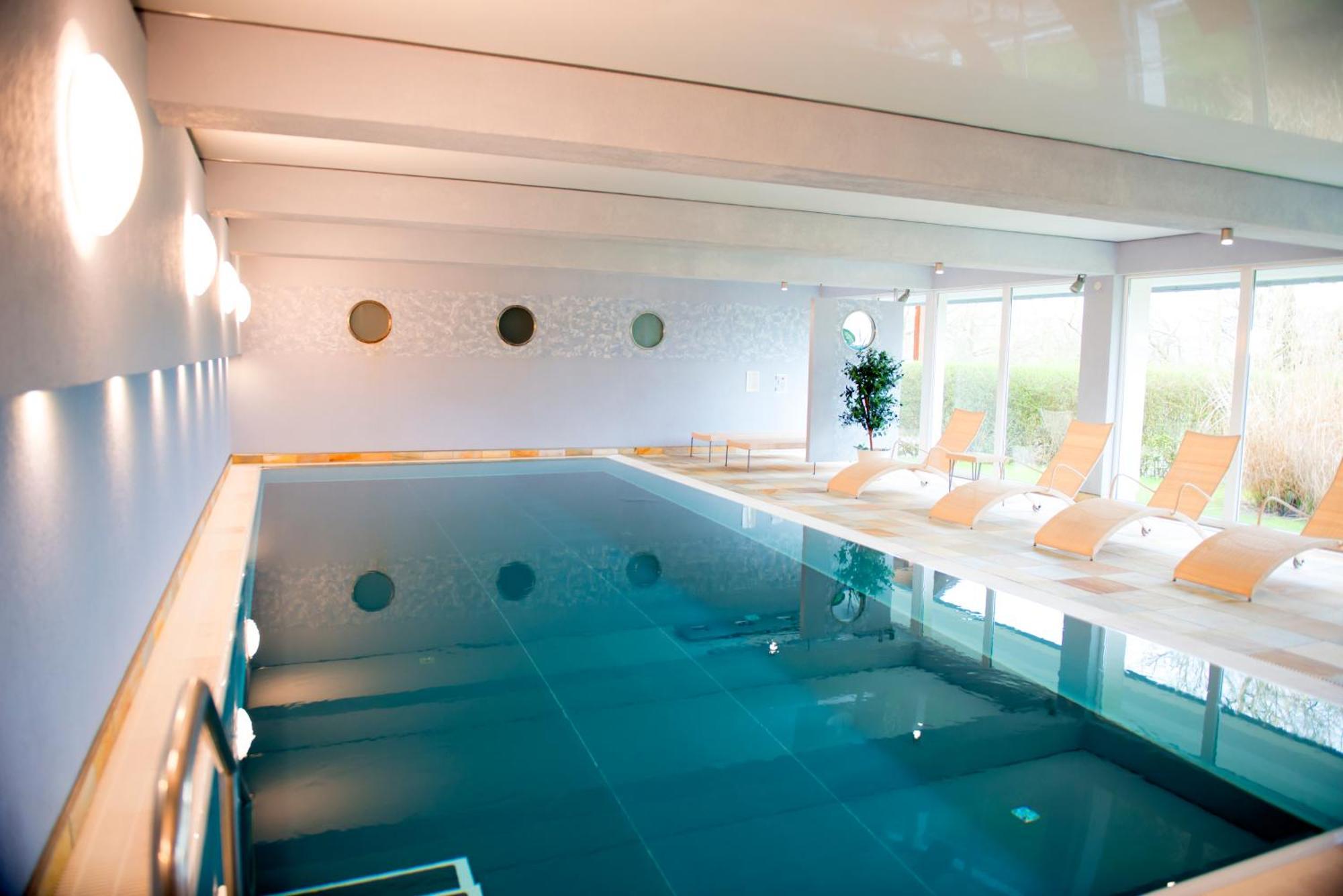 Hotel Sonneck Knüllwald エクステリア 写真