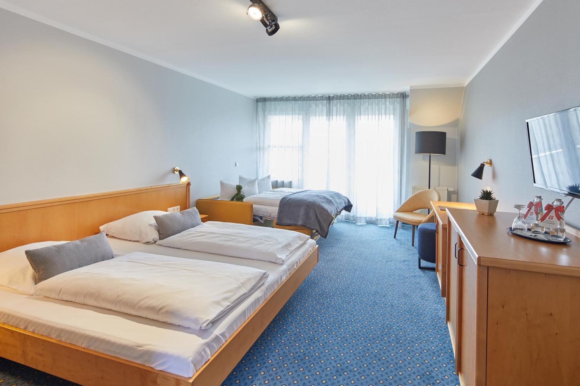 Hotel Sonneck Knüllwald エクステリア 写真